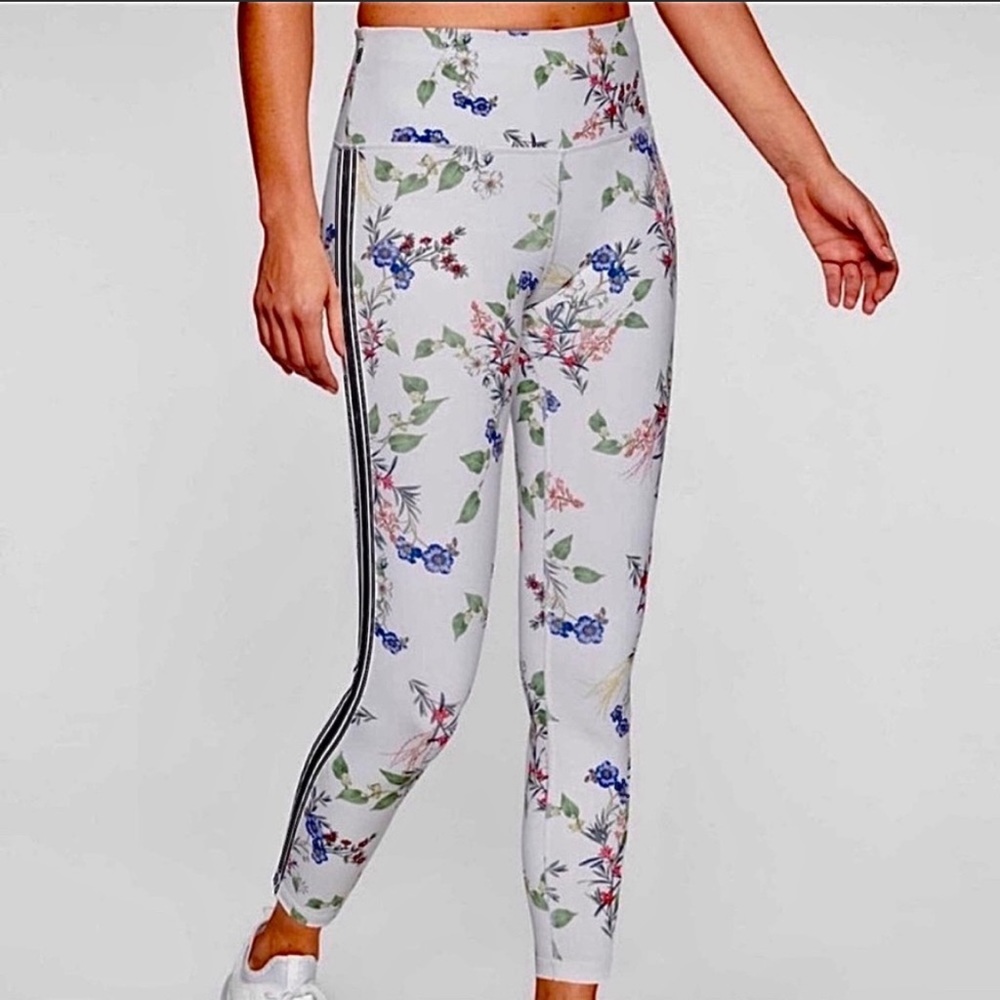 Rare Athleta Contender Blossom 7/8 Leggings